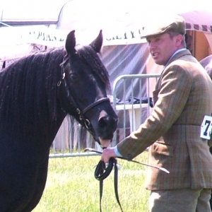 Eva Inhand