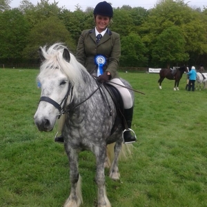 Jess and Lunan 2nd in M & M  Blankney Show 2014